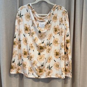 Lou Lou & Company Versatile Multi Use Nursing or Car Seat Cover Floral Cream